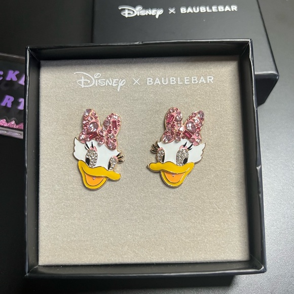 NEW BaubleBar x Disney Daisy Duck Bling Bling pink Ribbon Earrings - Picture 3 of 9
